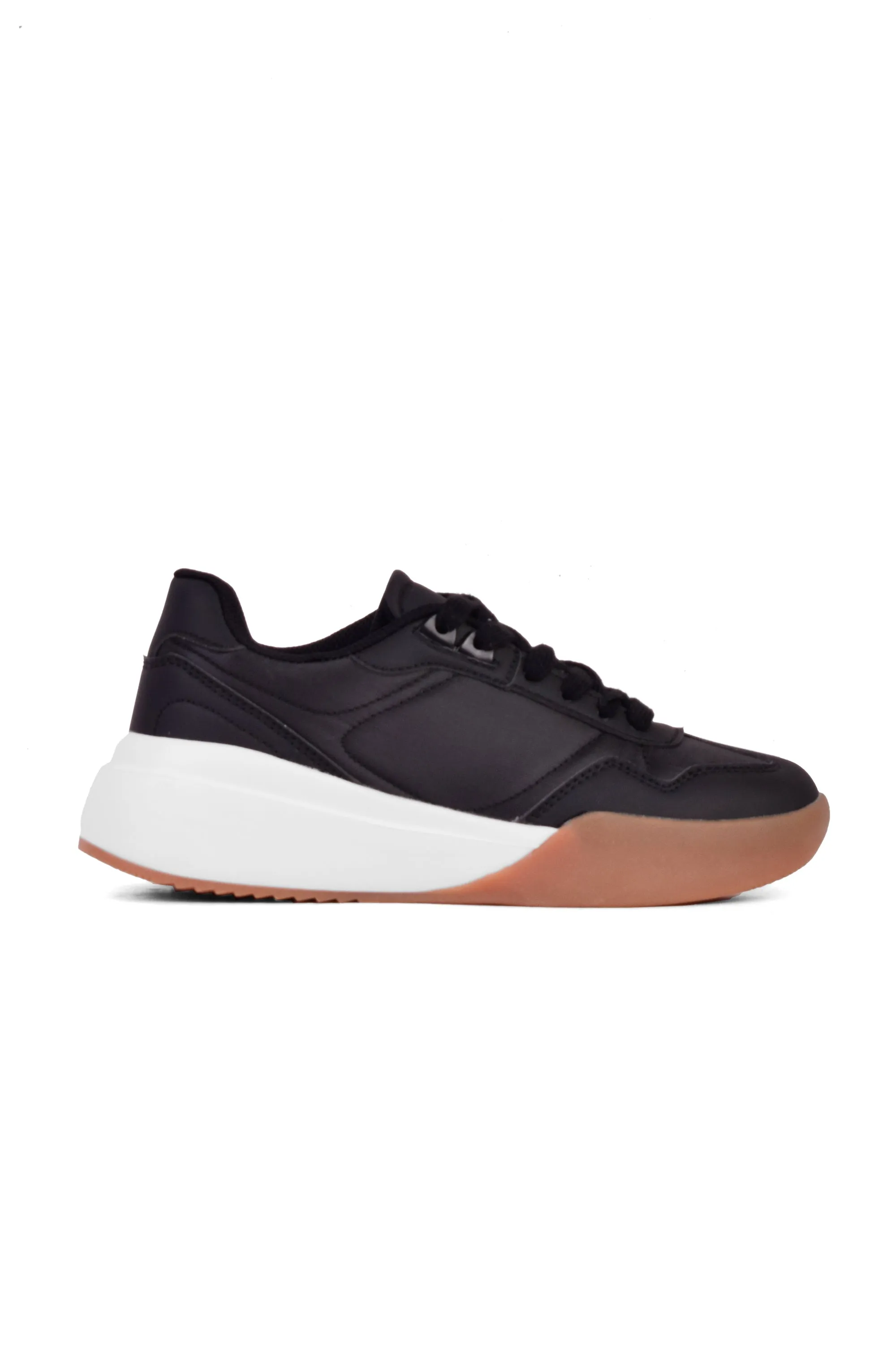 01-5024 Comfy Flat Sneaker