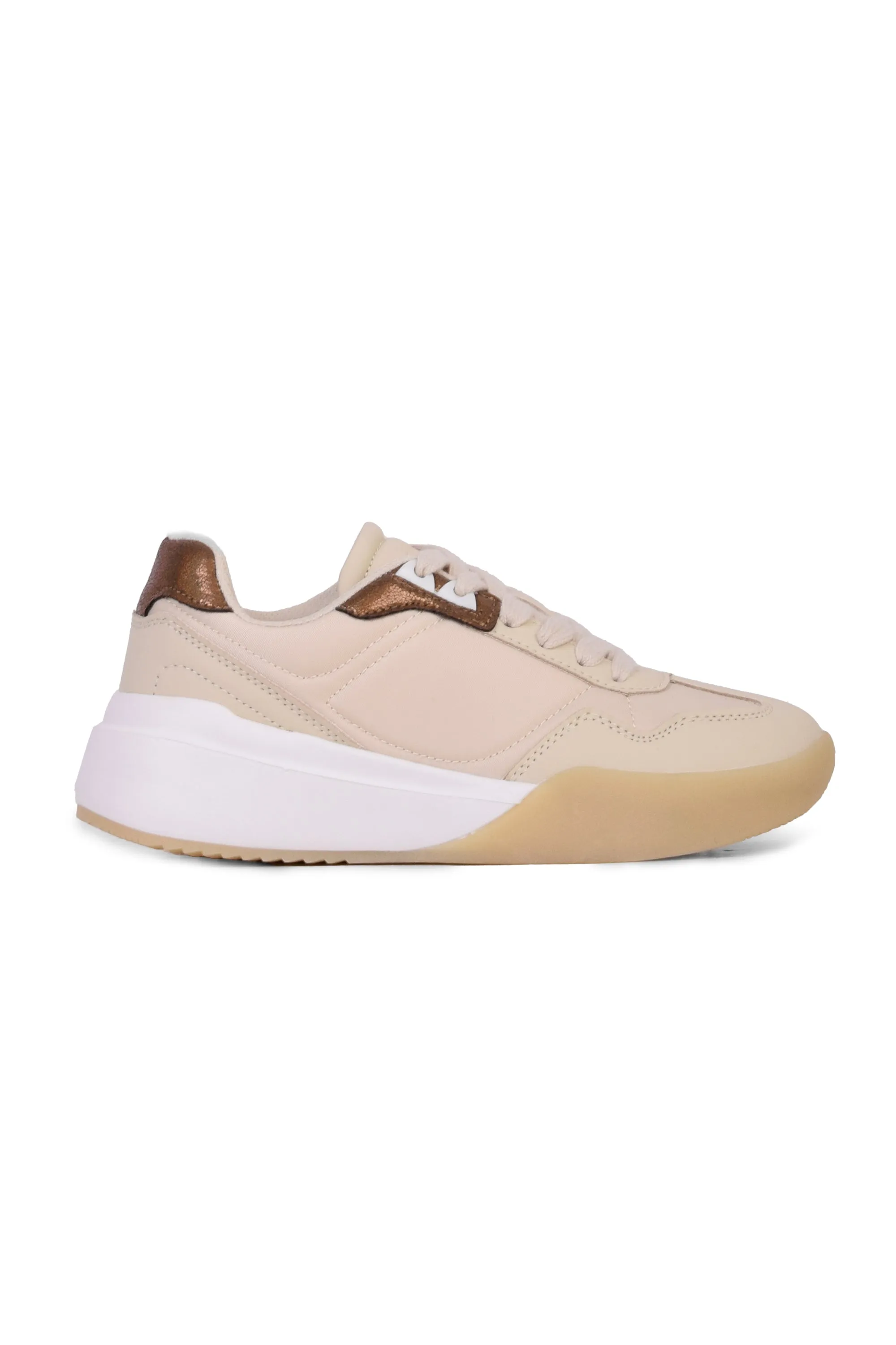 01-5024 Comfy Flat Sneaker