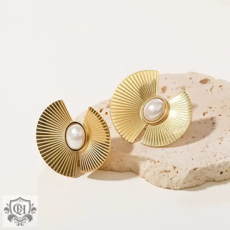 18K Gold Elegant Pearl Earrings