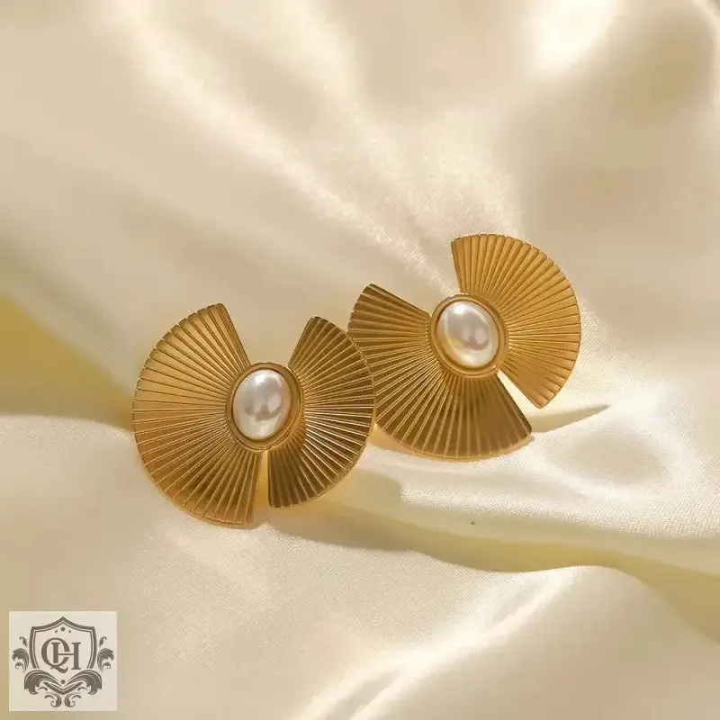 18K Gold Elegant Pearl Earrings