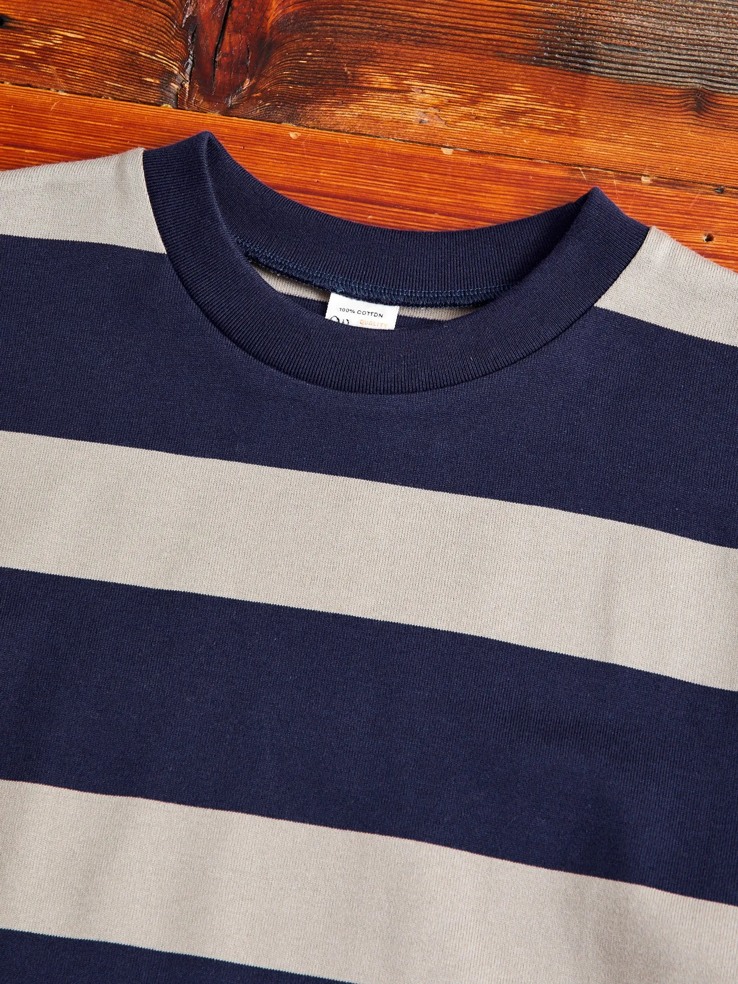 4089 Loopwheel Stripe Border Tee in Navy Grey