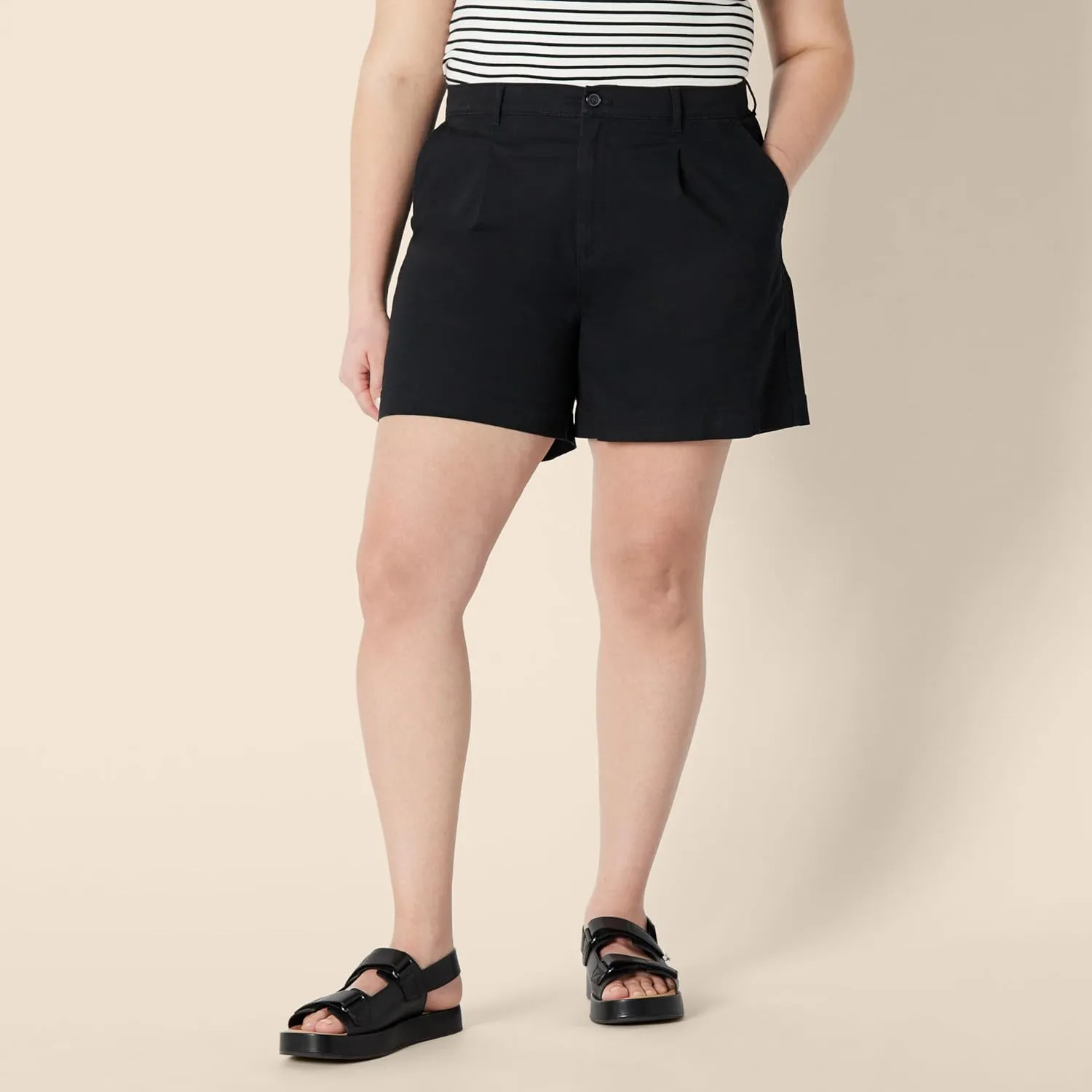 Amazon Essentials Women's High-Rise Relaxed-Fit Elastic Back Short