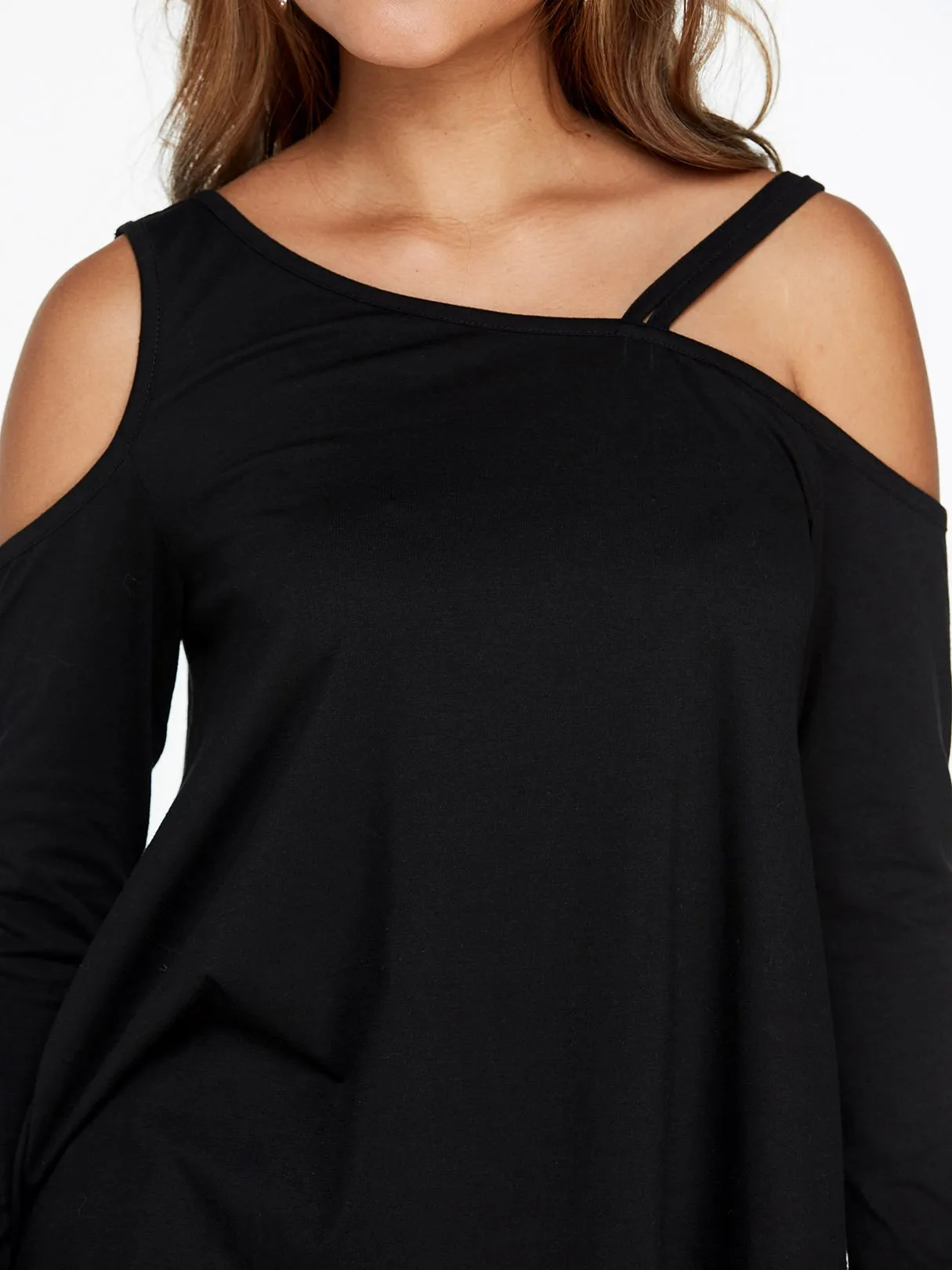 Asymmetrical Cold Shoulder Cut Out Long Sleeve Irregular Hem Black T-Shirts