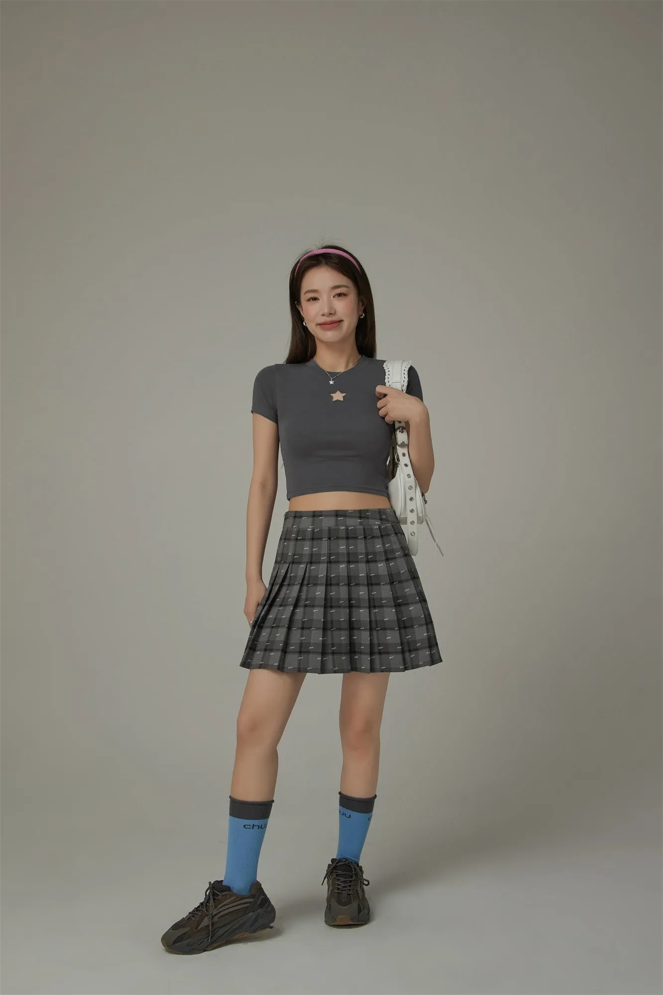 Basic Star Cut Out Short Sleeve Cropped T-Shirt