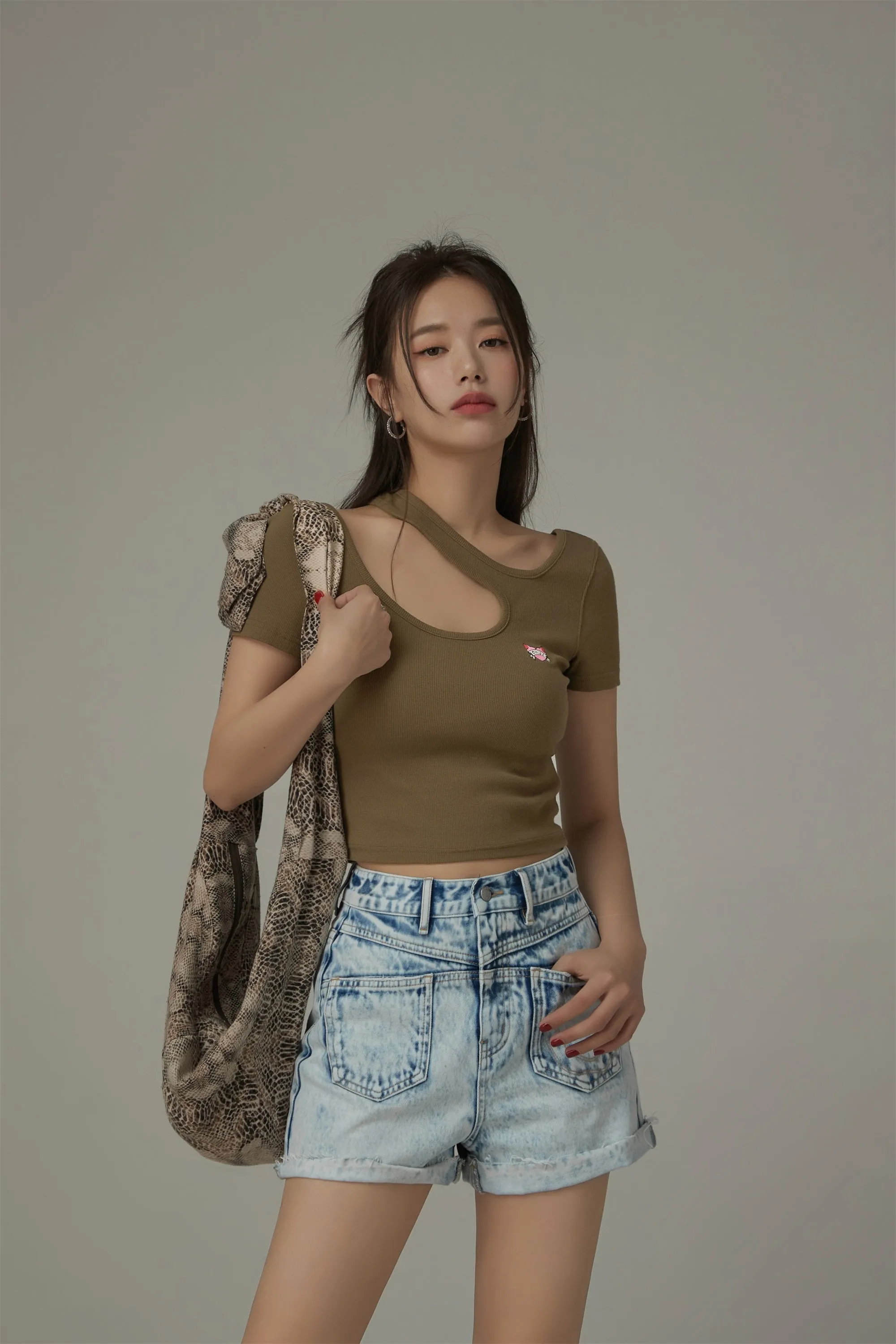 Cut Out Slim T-Shirt