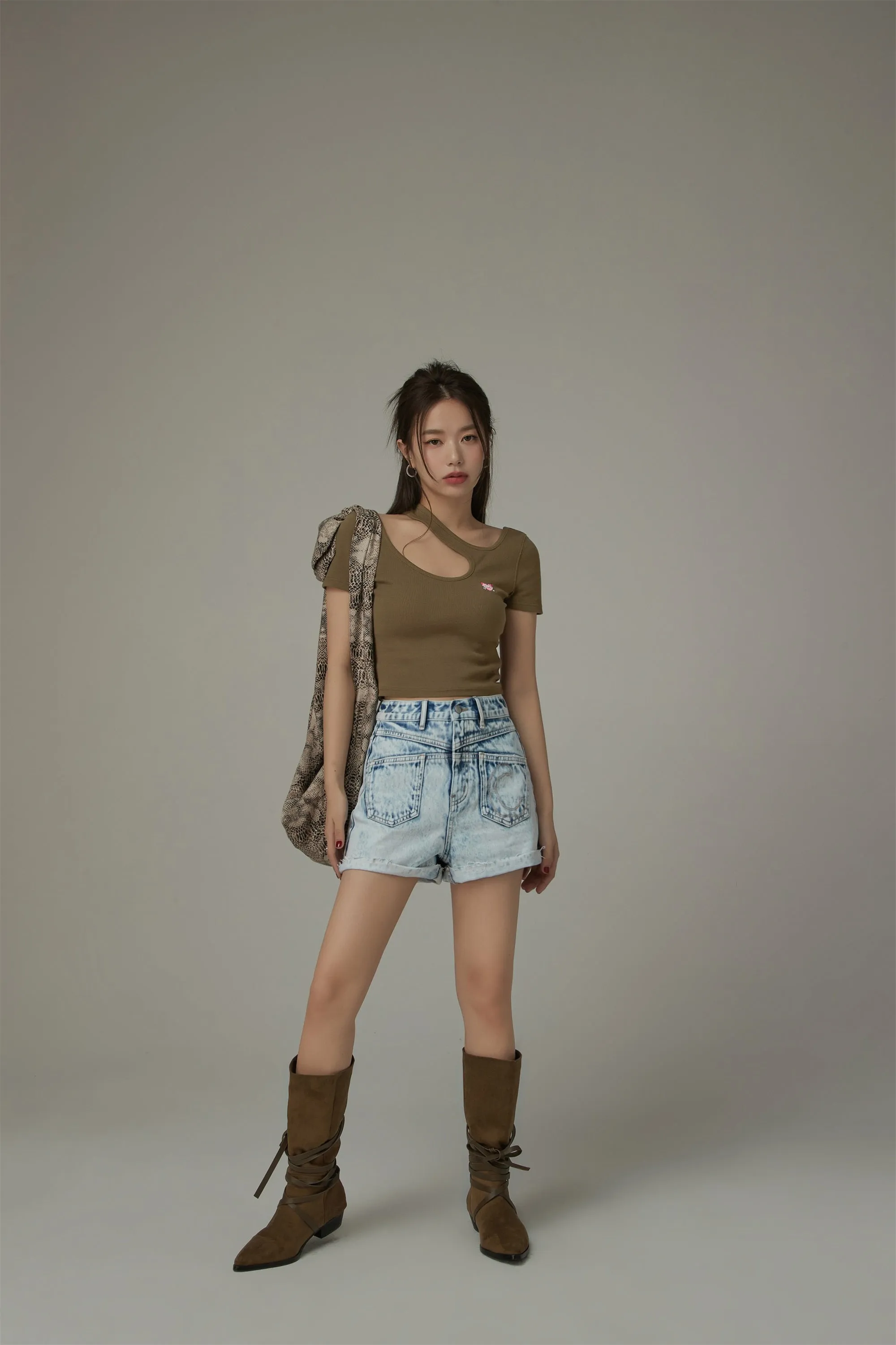 Cut Out Slim T-Shirt
