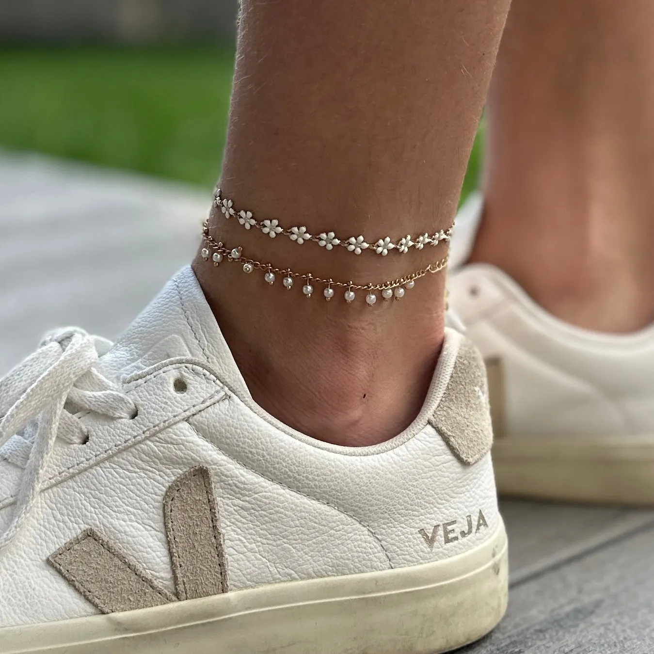 Daisy Anklet | Delicate White & Gold/Silver Flower Anklet