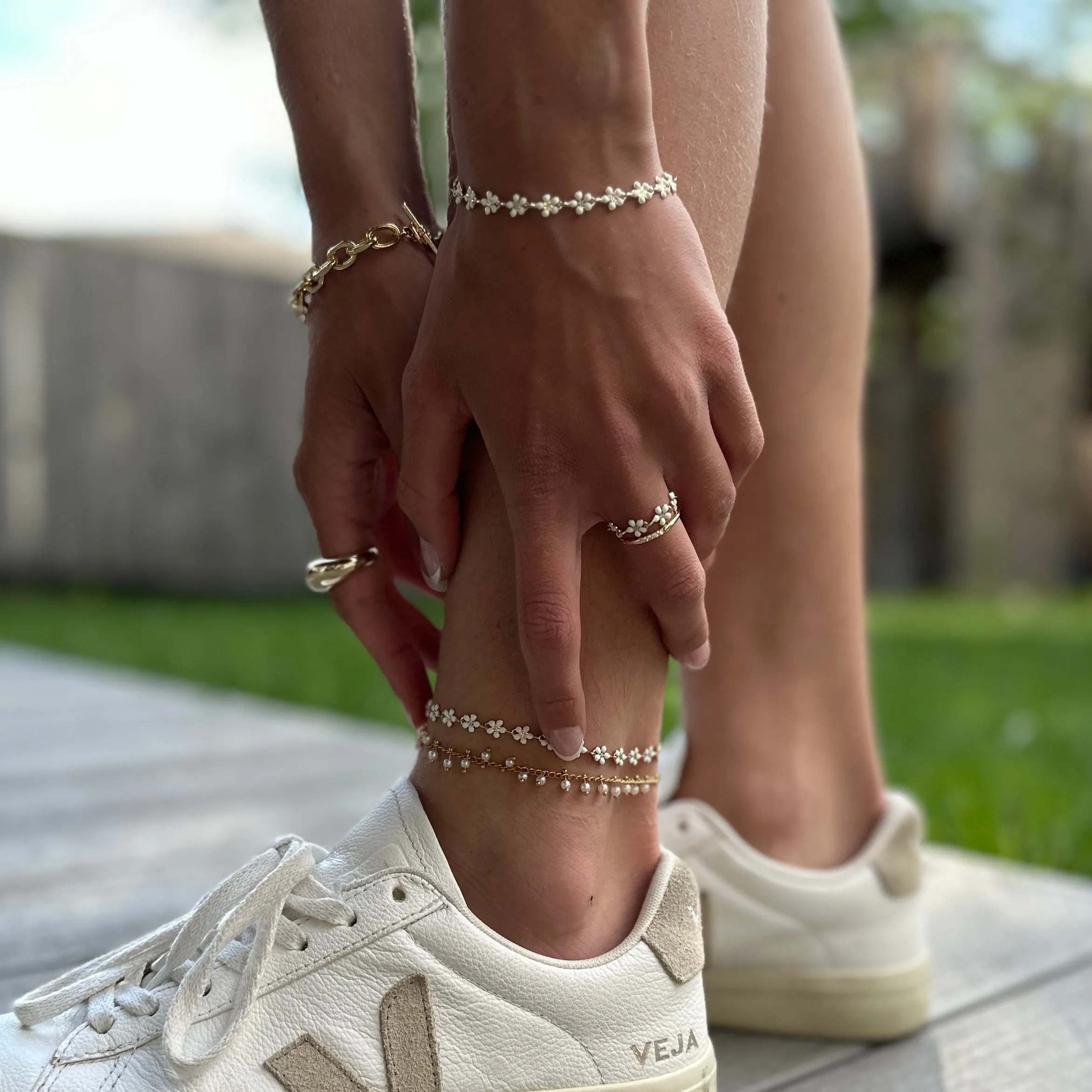 Daisy Anklet | Delicate White & Gold/Silver Flower Anklet