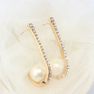 Elegant Pearl & Rhinestone Earrings
