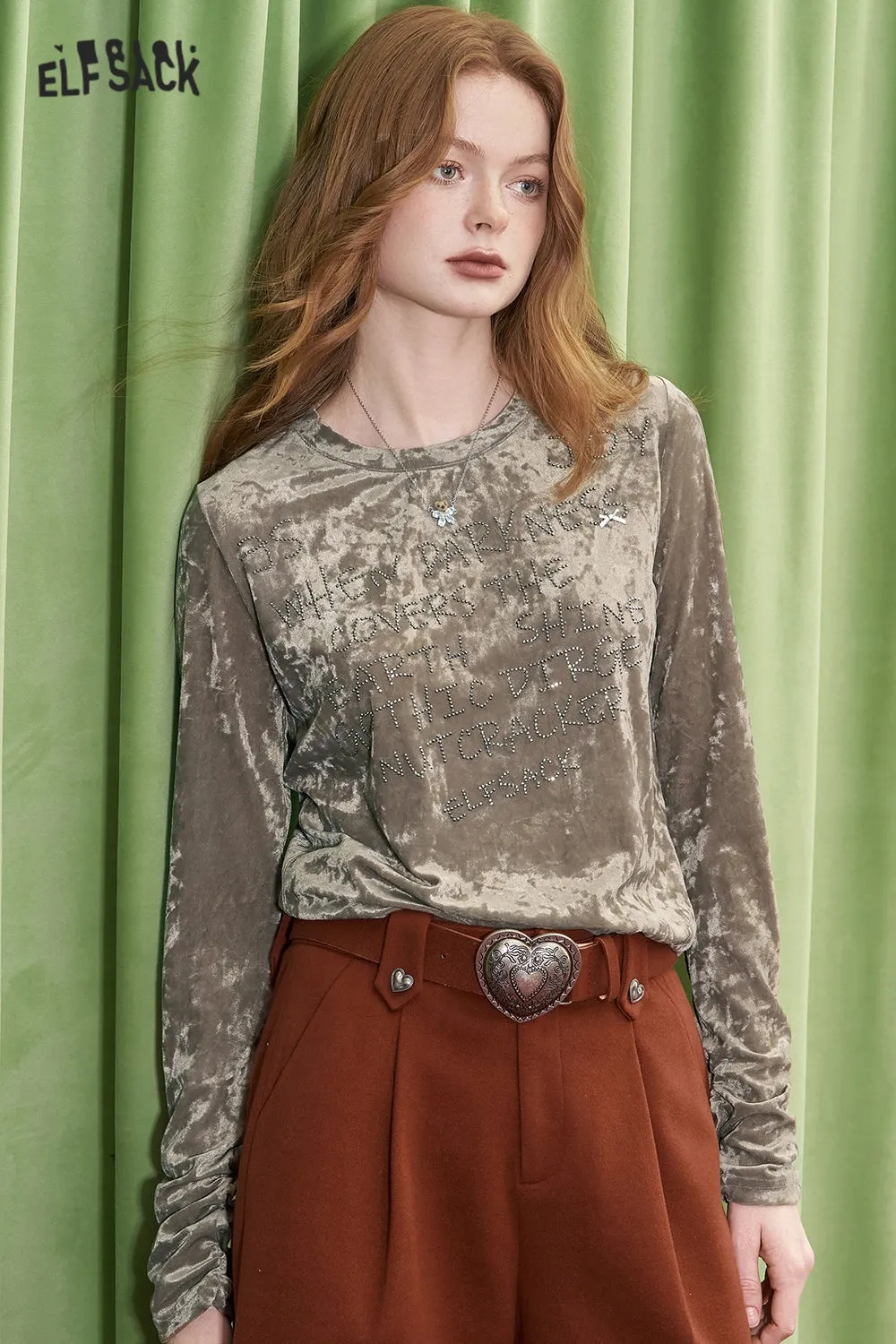ELFSACK 2024 Winter New Arrivals Letter printed velvet slim fit base T-shirt for women