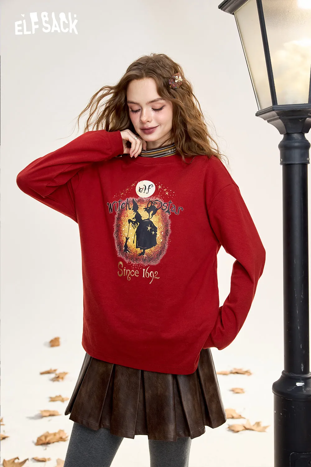 ELFSACK 2024 Winter New Arrivals Long-sleeved T-shirt for women, original witch print, retro, casual, bottoming shirt