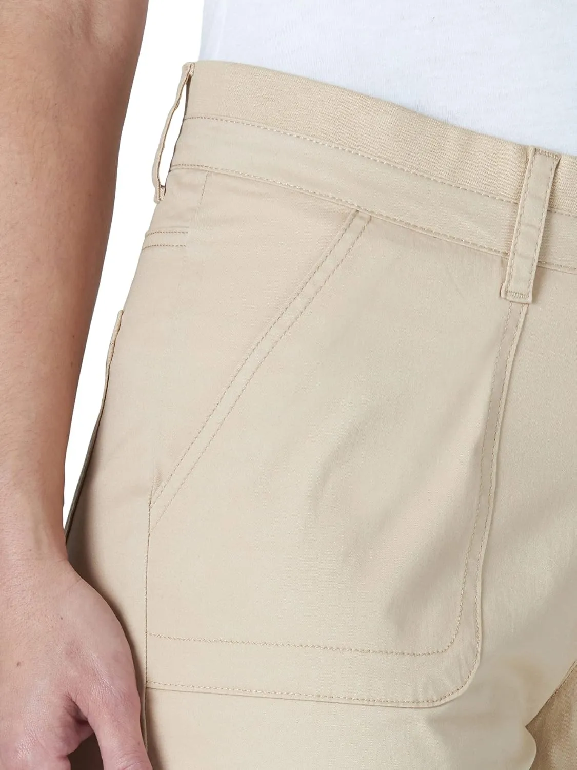 Lee Women's Relaxed Fit Avey Knit Waist Cargo Bermuda Short