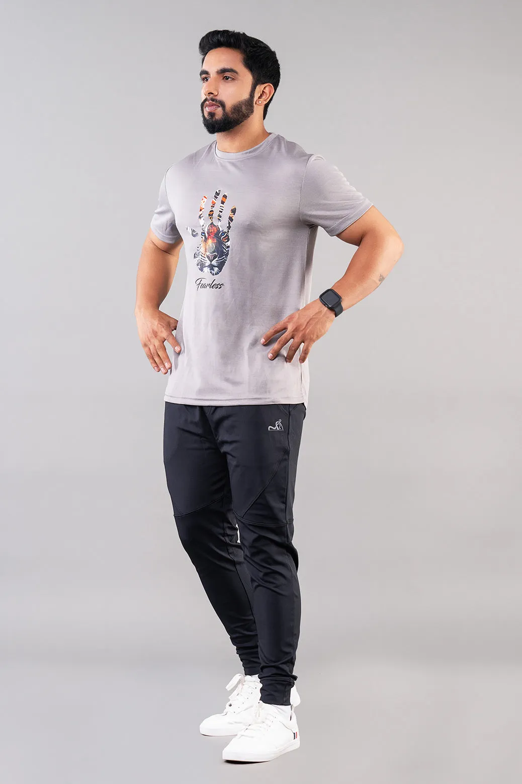 MINIMAL BUZZ FEARLESS GRAPHIC T-SHIRTS - LIGHT GREY