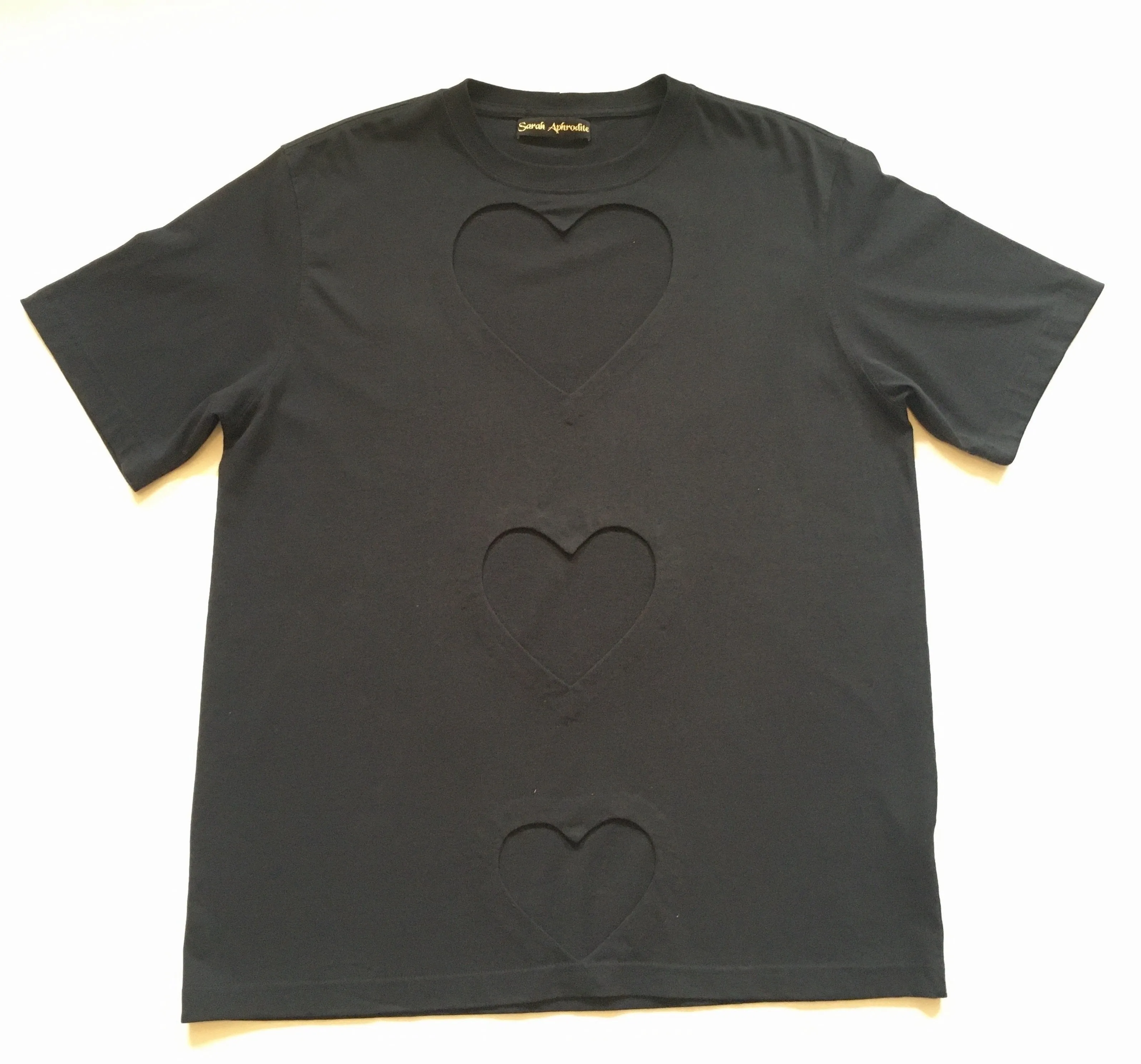 OVERSIZED TRIPLE HEART CUT-OUT TEE