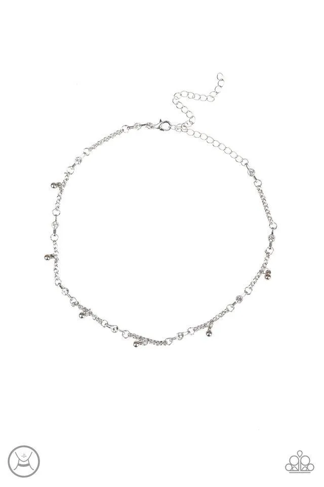 Paparazzi Necklace ~ What A Stunner - White