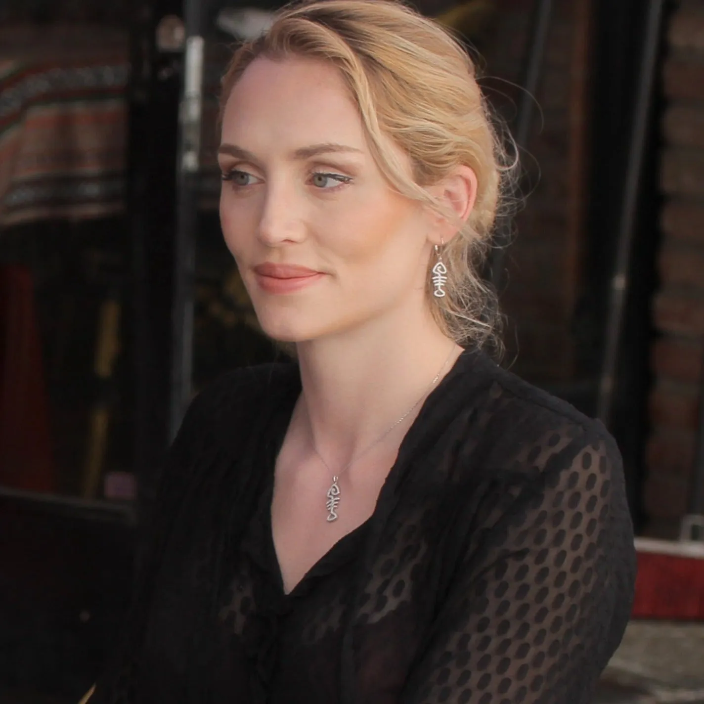 Platinum Gleam Fishbone Ensemble: A Dazzling Earring & Necklace Set