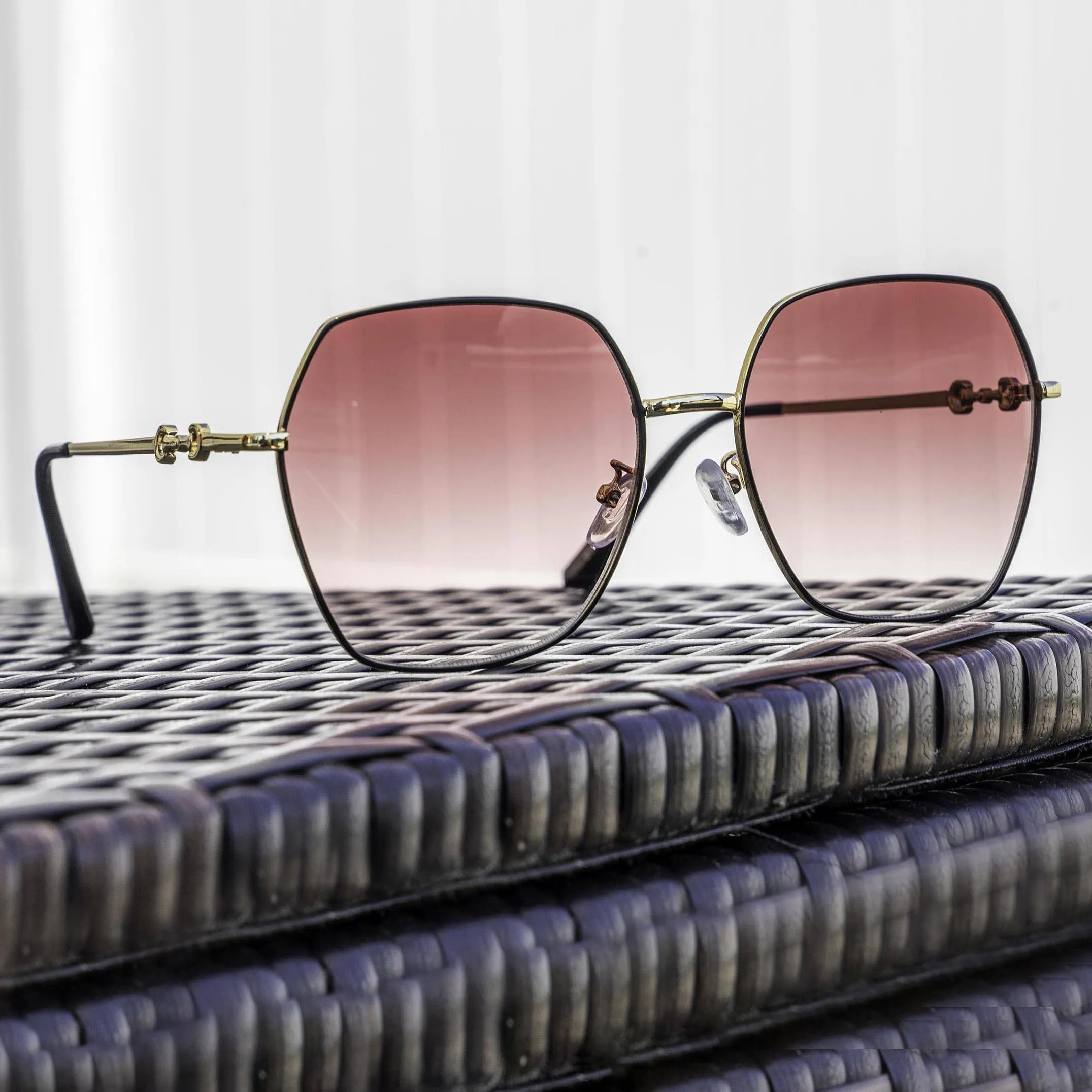 Rimmed Stylish Oversized Sunglasses