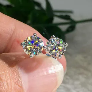 Round Cut Moissanite Diamond Simple Stud Earrings