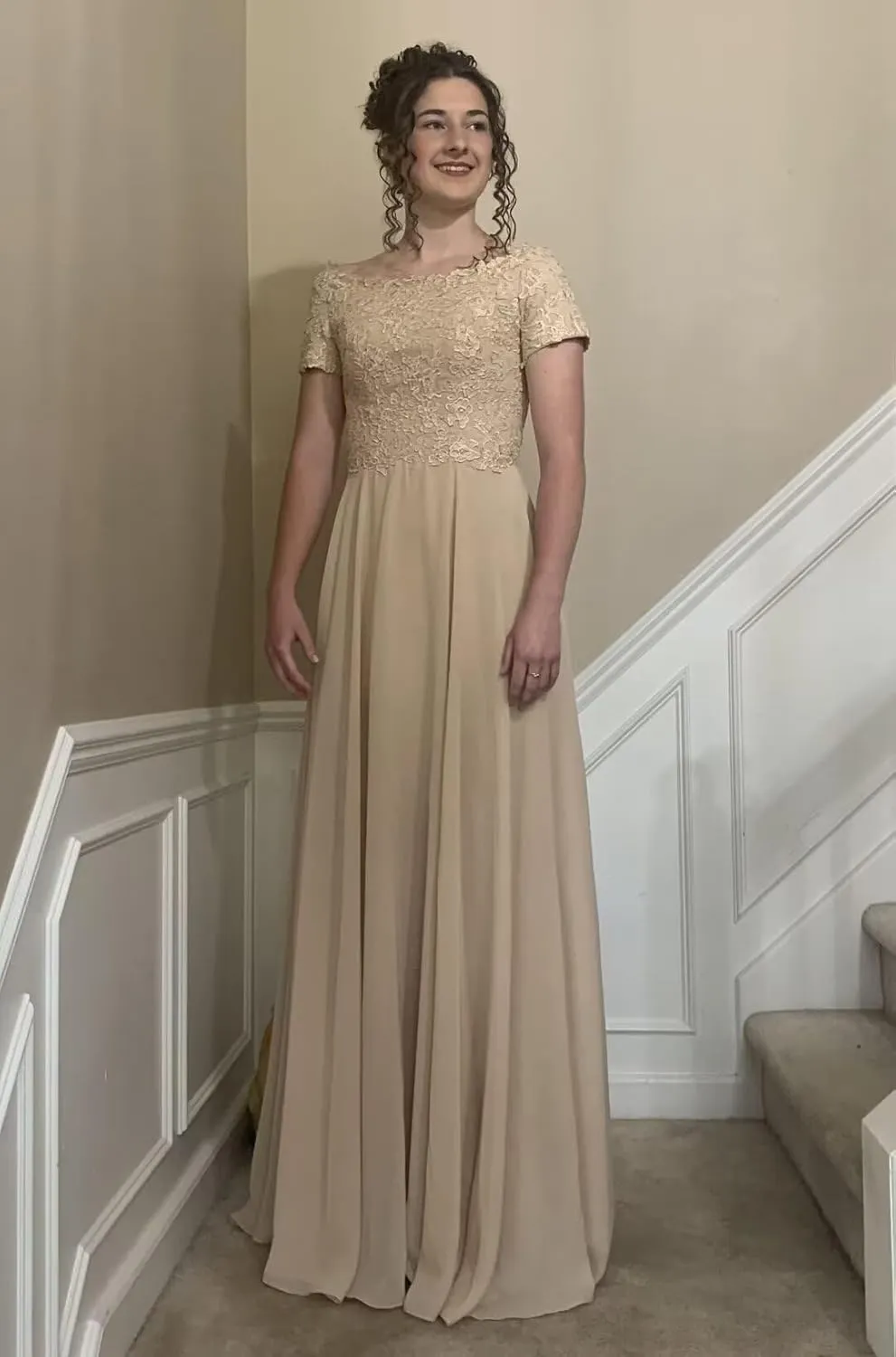 Short Sleeves Mother of The Bride Dresses for Wedding Guests Laces Appliques Chiffon Formal Evening Party Gowns