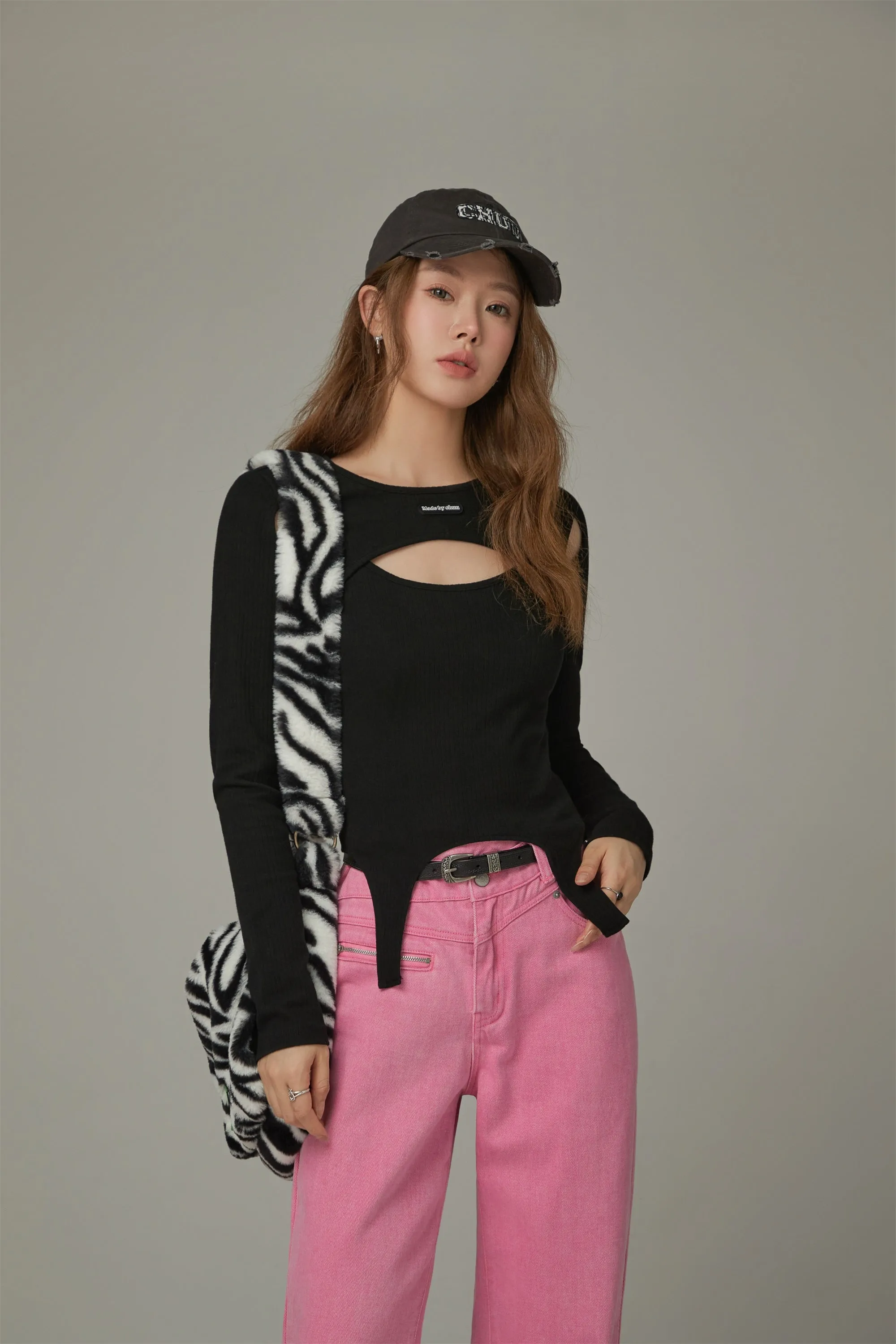 Slit Cut Hem Slim T-Shirt