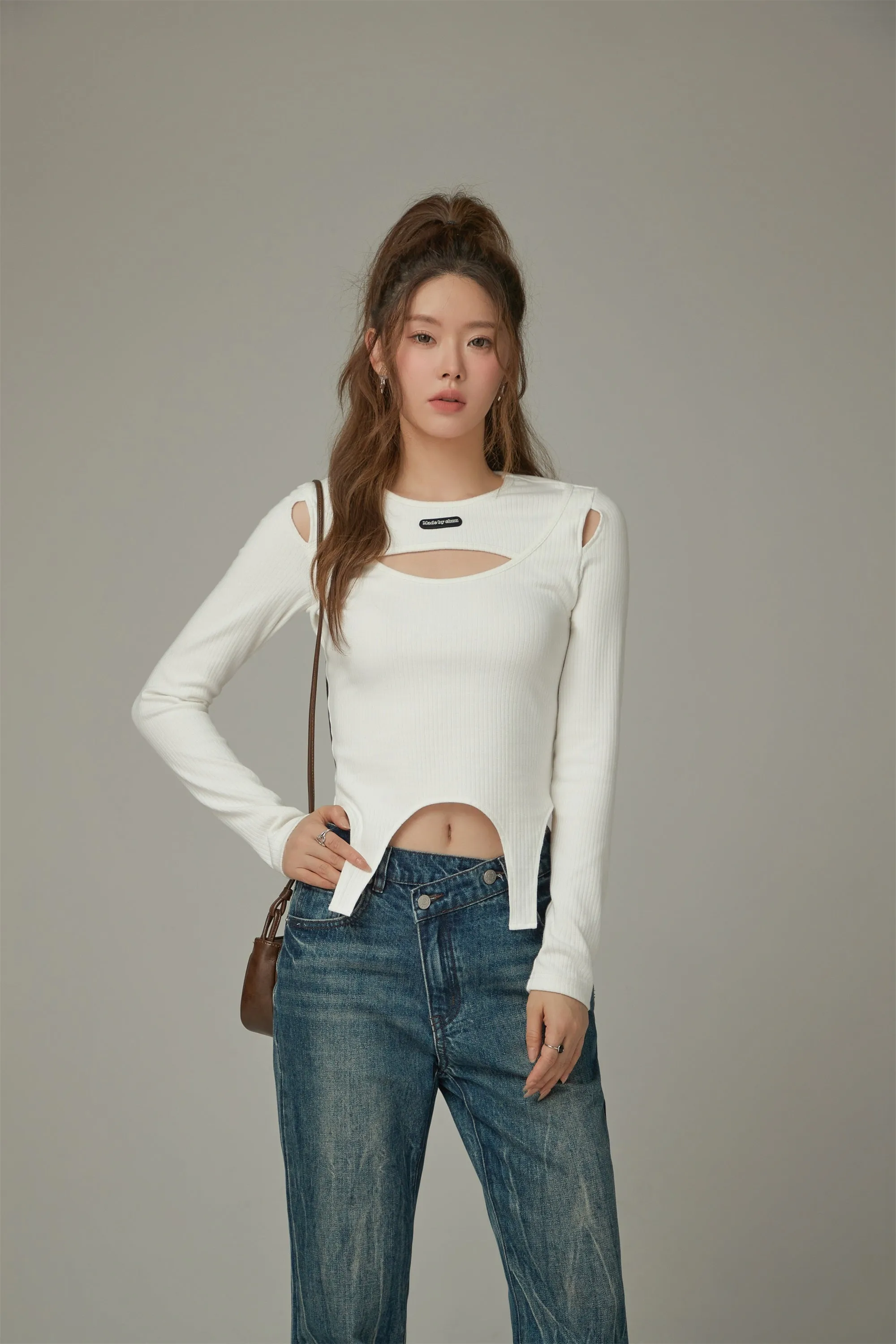 Slit Cut Hem Slim T-Shirt