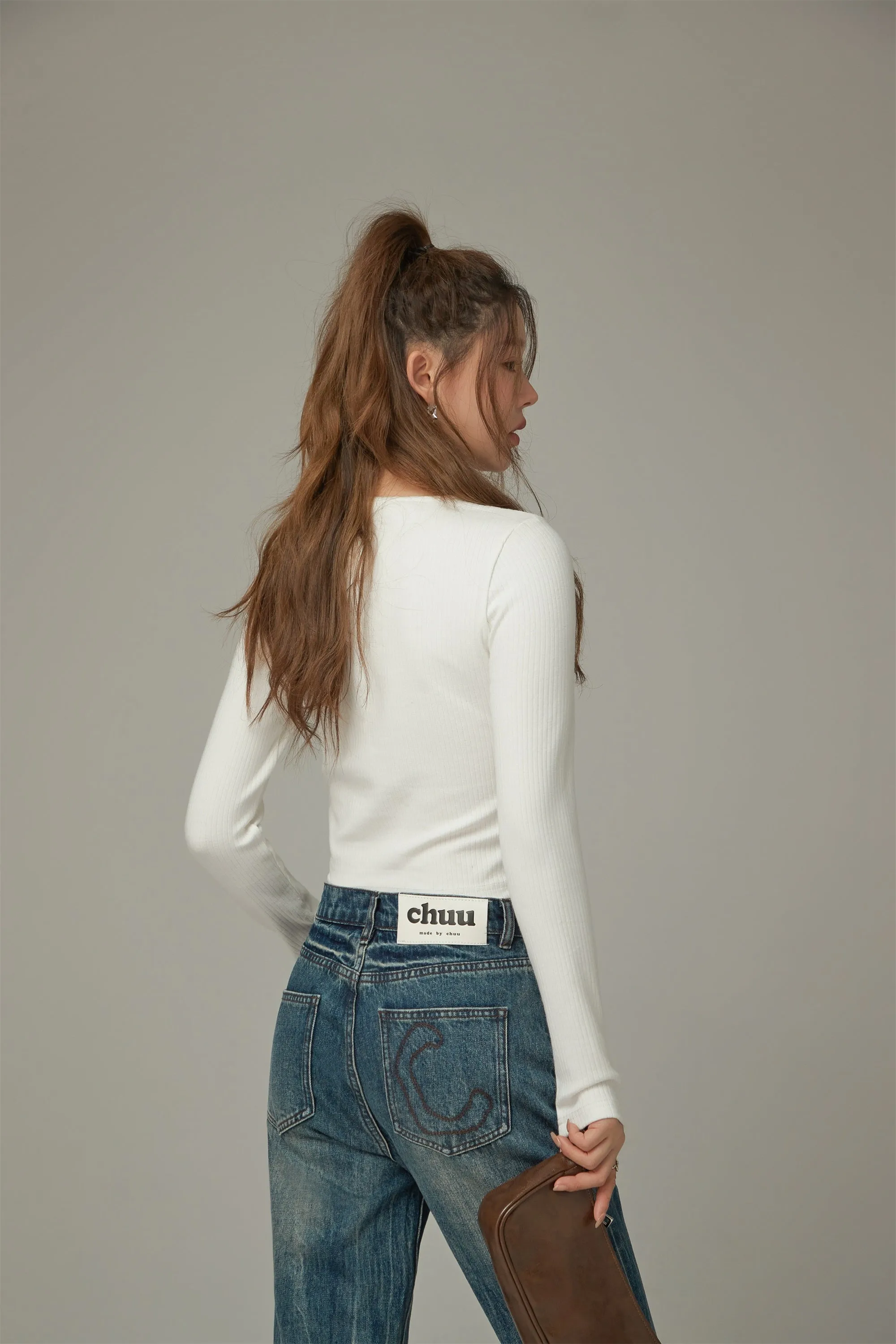 Slit Cut Hem Slim T-Shirt