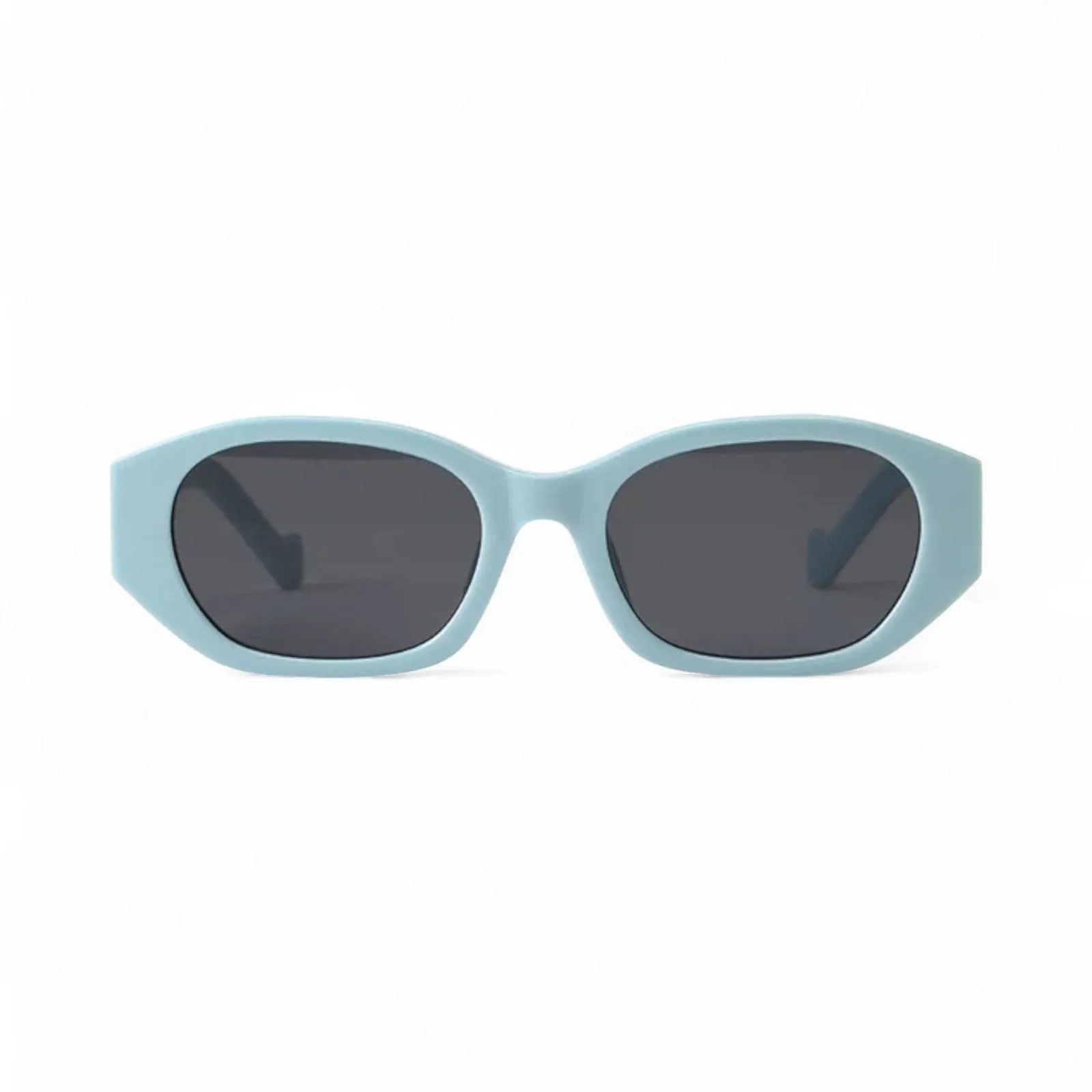 Trendy Oversized Womens Sunglasses for Stylish Summer Adventures