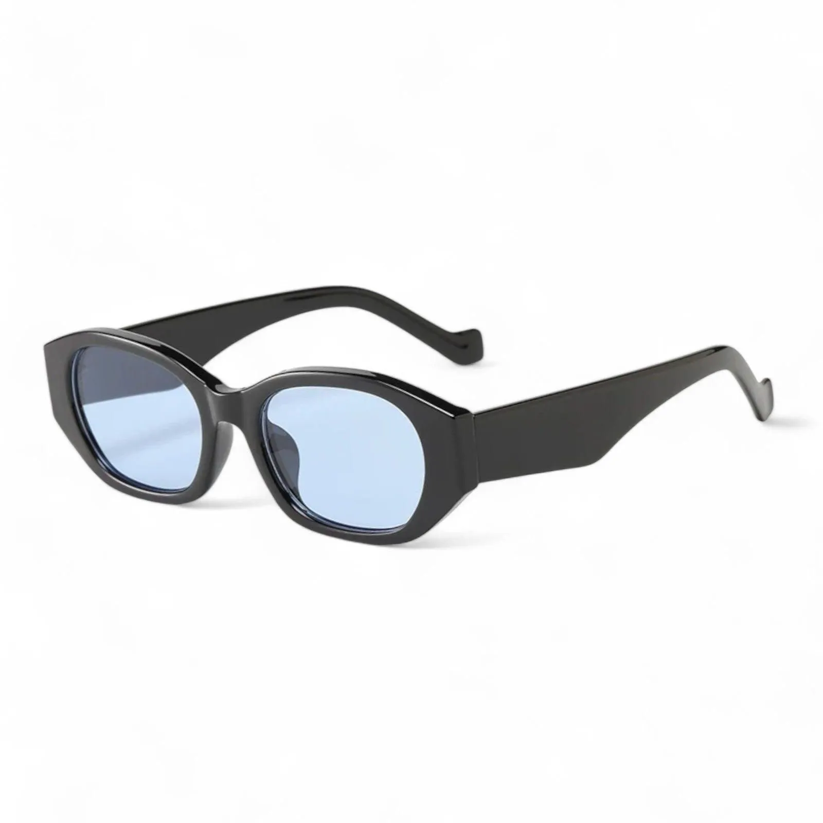 Trendy Oversized Womens Sunglasses for Stylish Summer Adventures