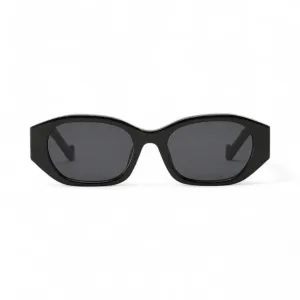 Trendy Oversized Womens Sunglasses for Stylish Summer Adventures
