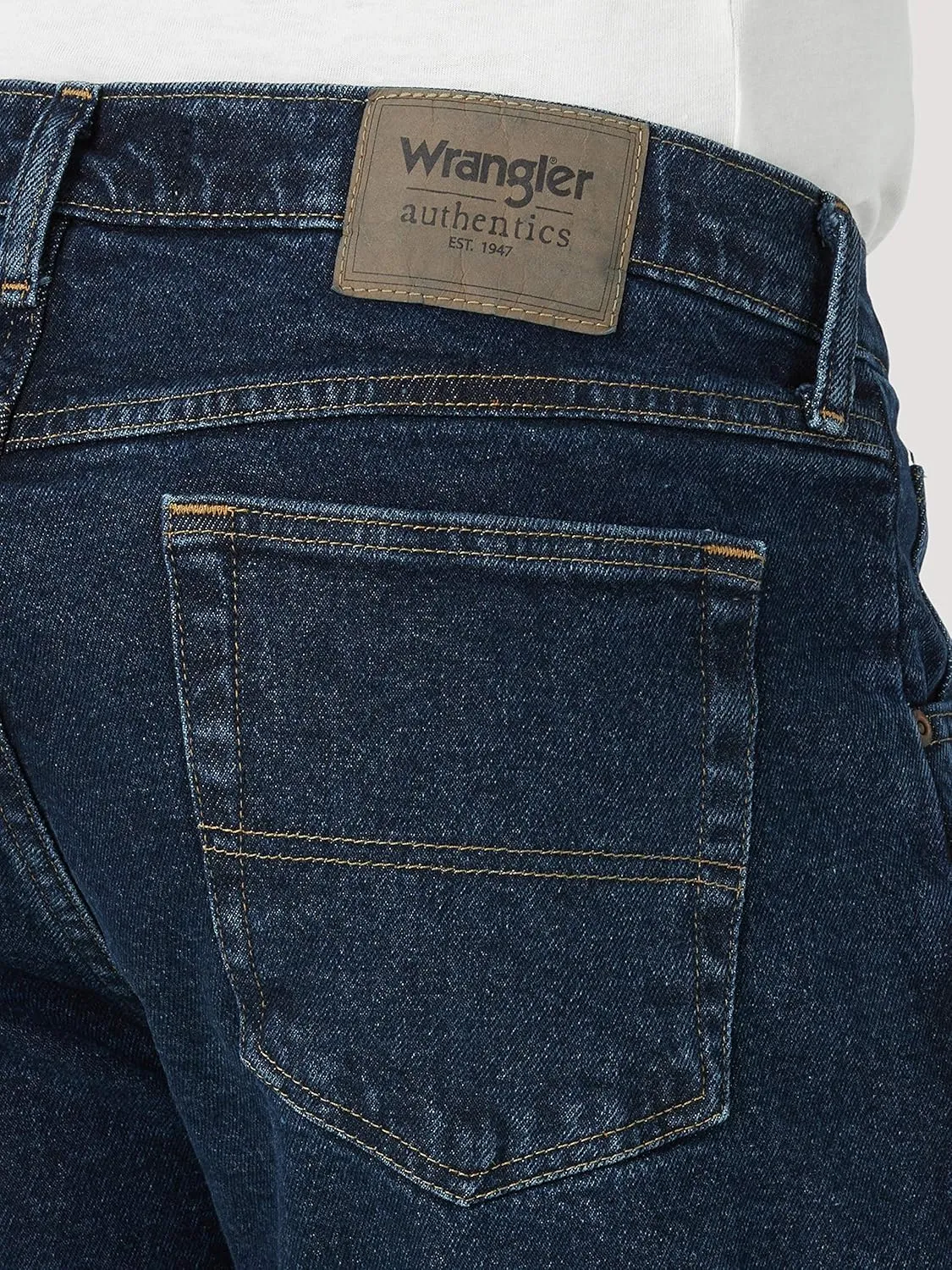 Wrangler Authentics Men's Classic 5-Pocket Relaxed Fit Flex Jean