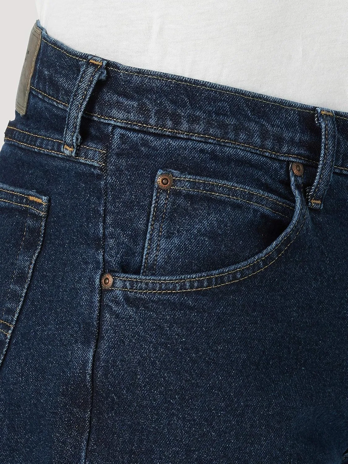 Wrangler Authentics Men's Classic 5-Pocket Relaxed Fit Flex Jean