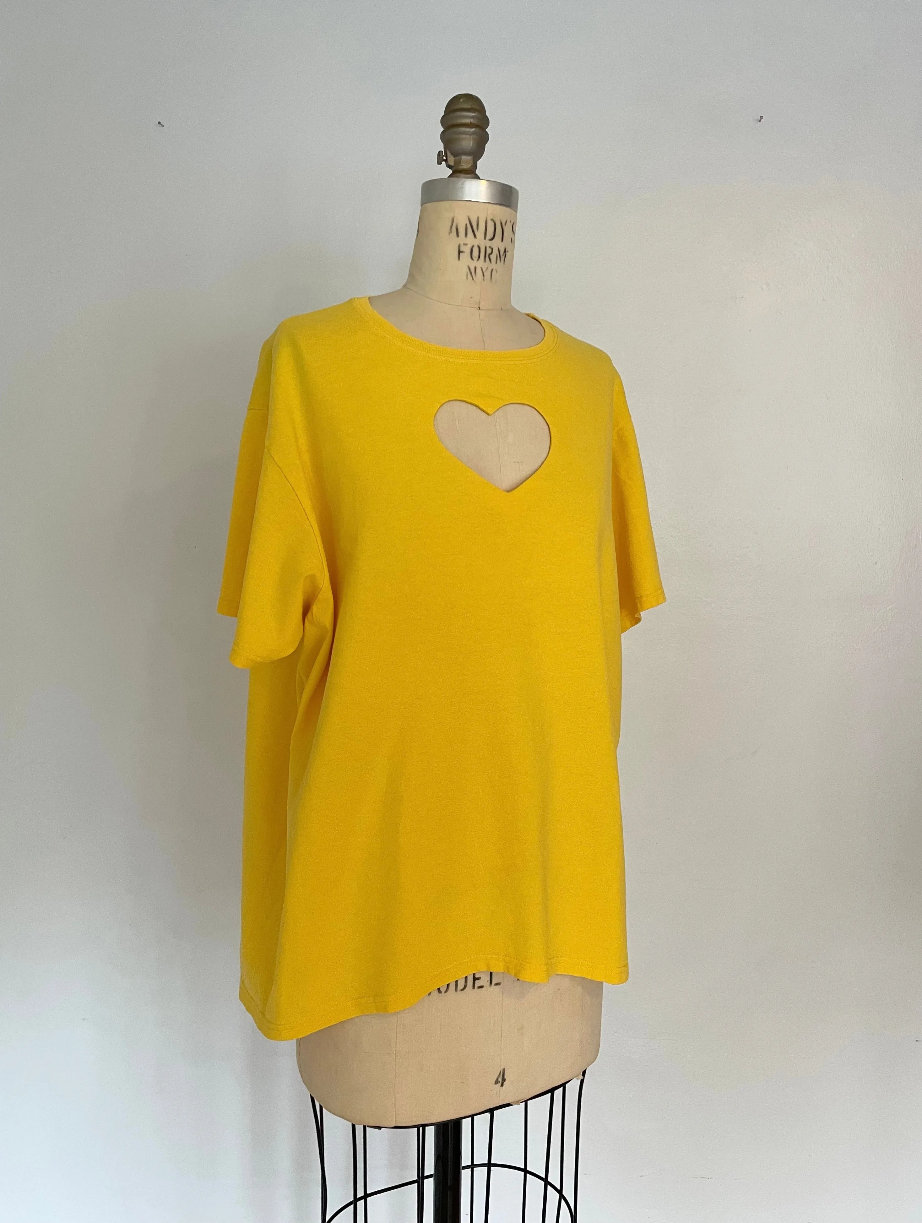 YELLOW HEART CUT-OUT TEE